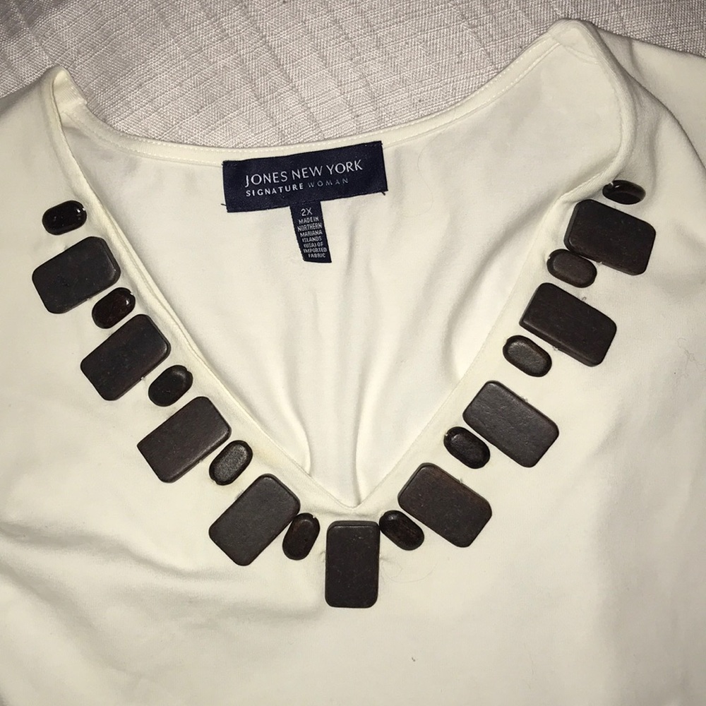Jones NY comfy and pretty shirt